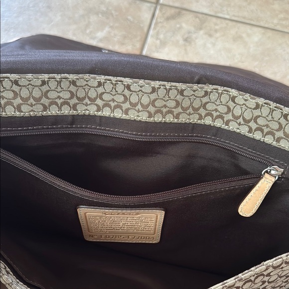 Coach Brown and Tan Laptop Bag with Adjustable Strap - Picture 6 of 9